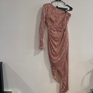 Sonja Sequin Dress in Rose Gold Size Medium
